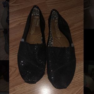 Black glitter TOMS